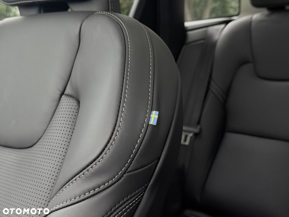 Volvo XC 60 - 30