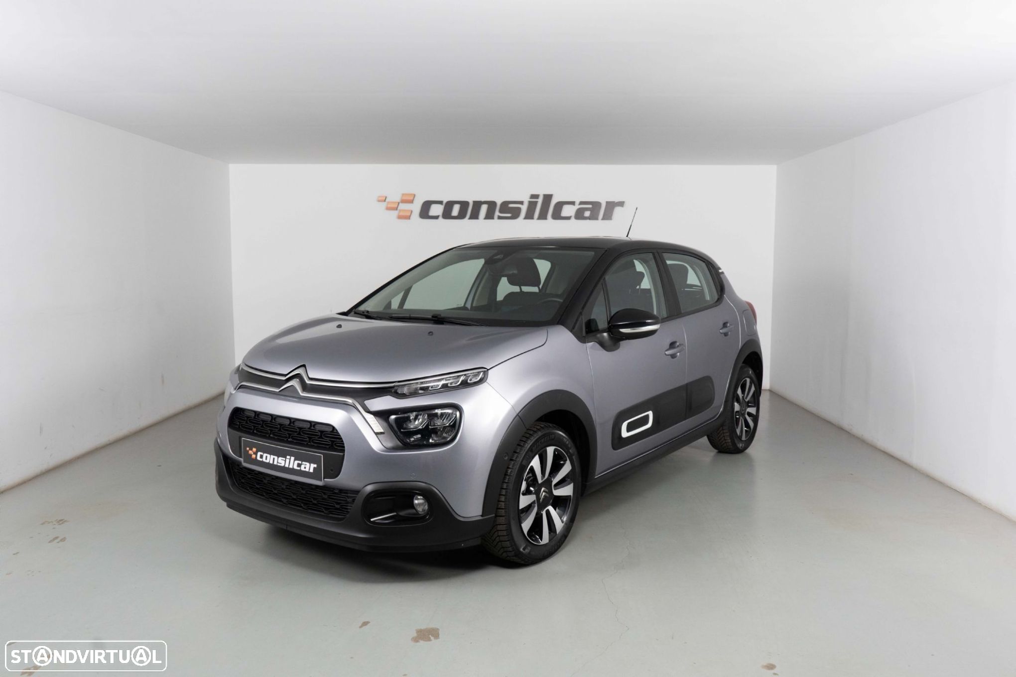 Citroën C3 1.2 PureTech Shine - 1