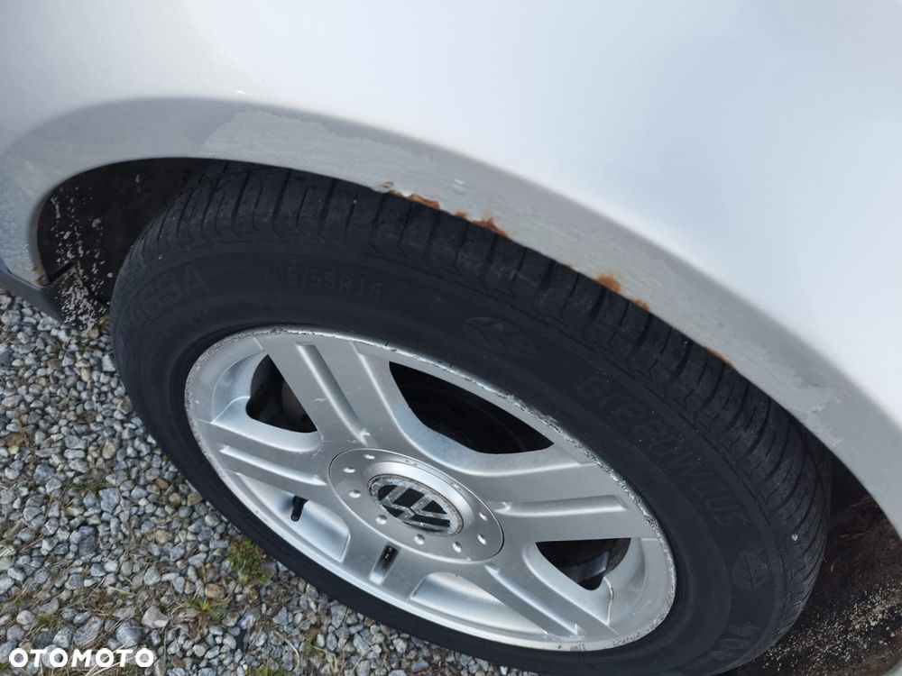 Volkswagen Passat 1.9 TDI - 11