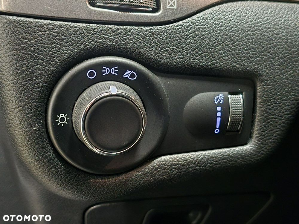 Jeep Cherokee - 13
