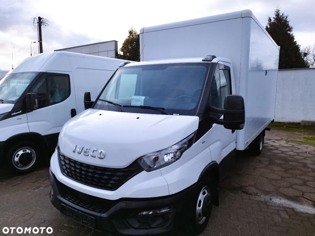 Iveco 35C16 Kontener z Windą - 2