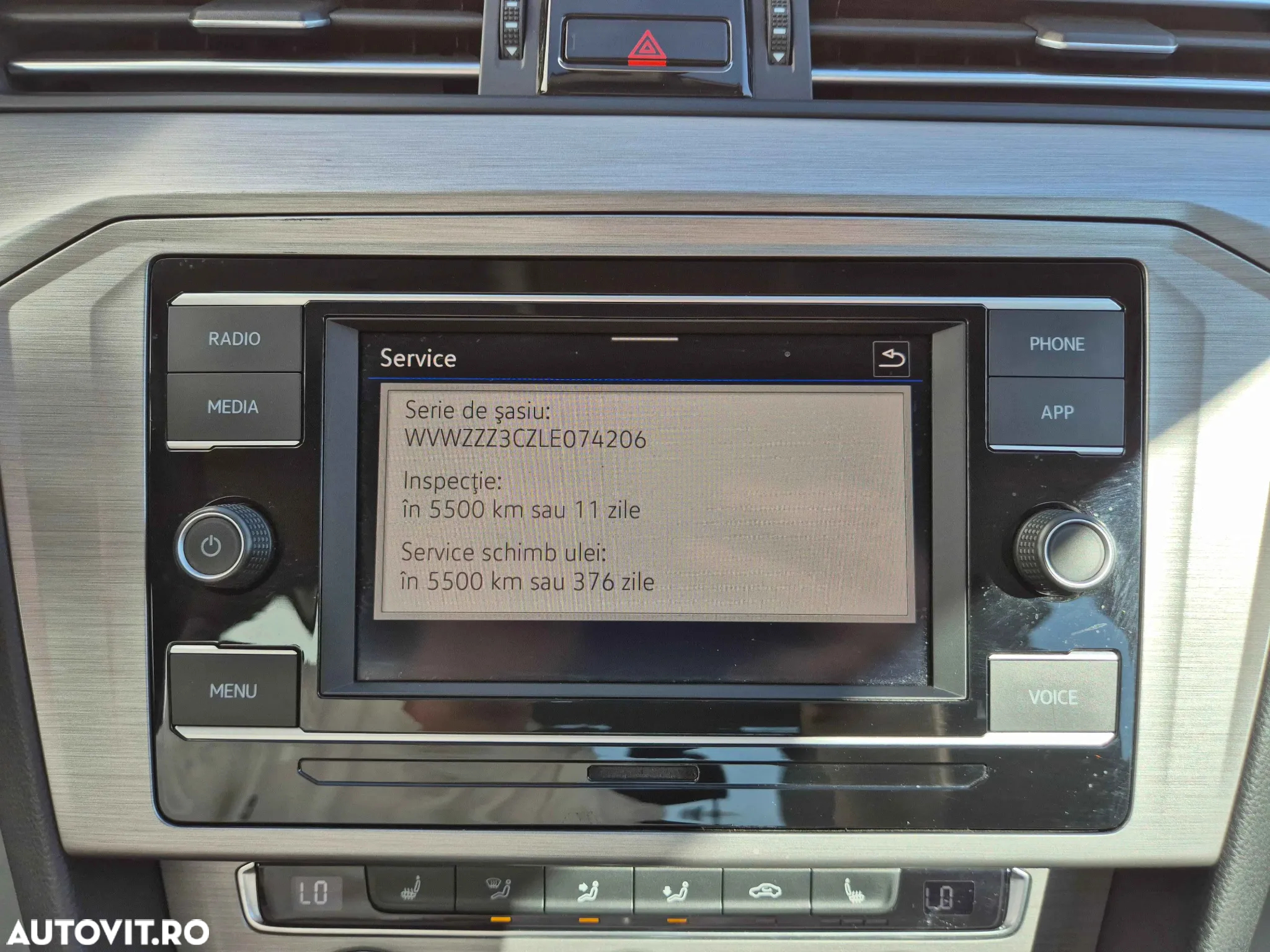 Volkswagen Passat - 27