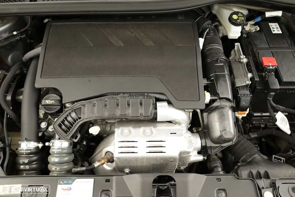 Peugeot 2008 1.2 PureTech Allure EAT8 - 25