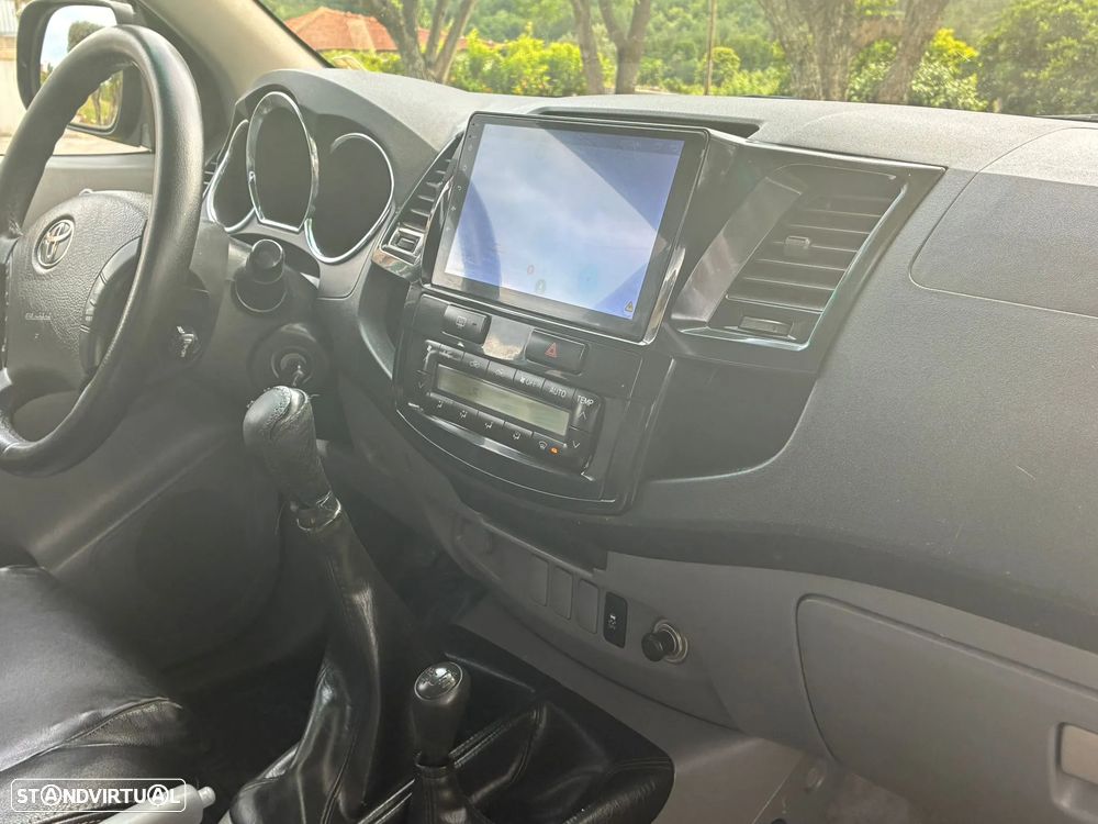 Toyota Hilux 3.0 D-4D CD Tracker - 10