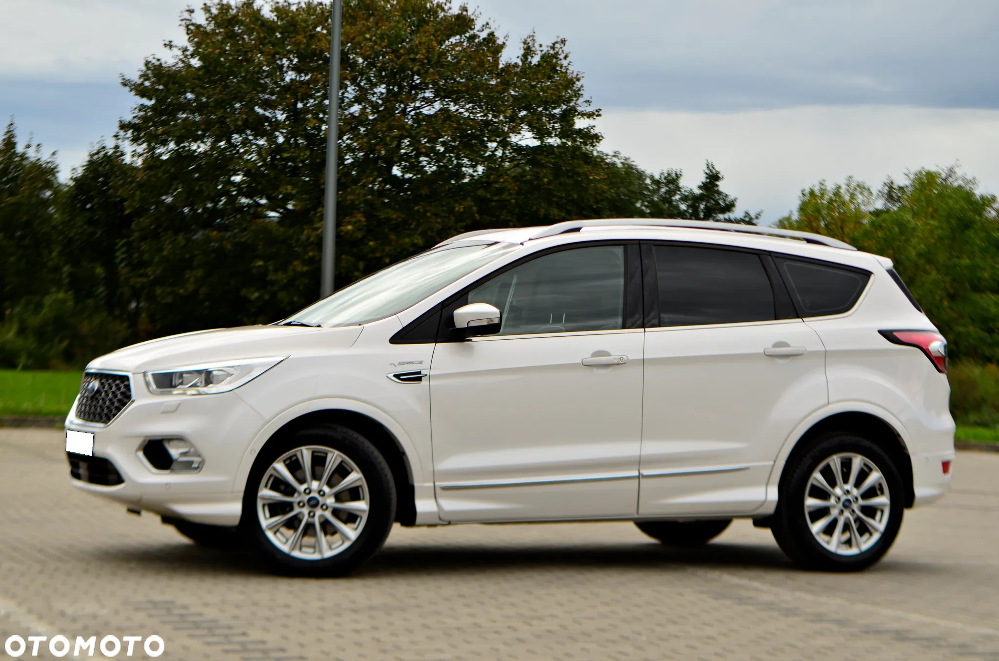 Ford Kuga 2.0 TDCi 2x4 Vignale - 4