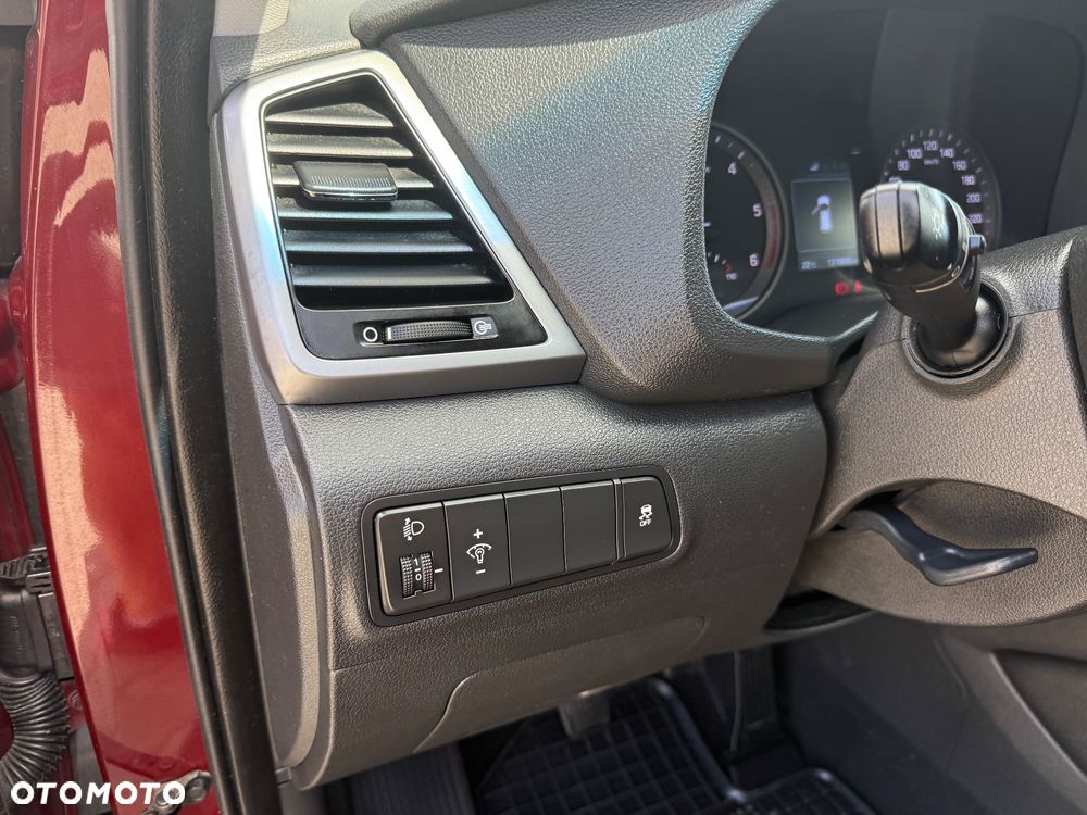 Hyundai Tucson 1.7 CRDI BlueDrive Classic 2WD - 21