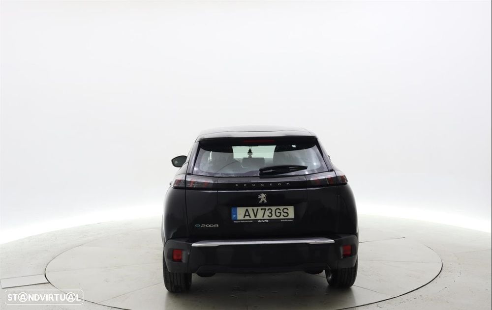 Peugeot e-2008 - 12
