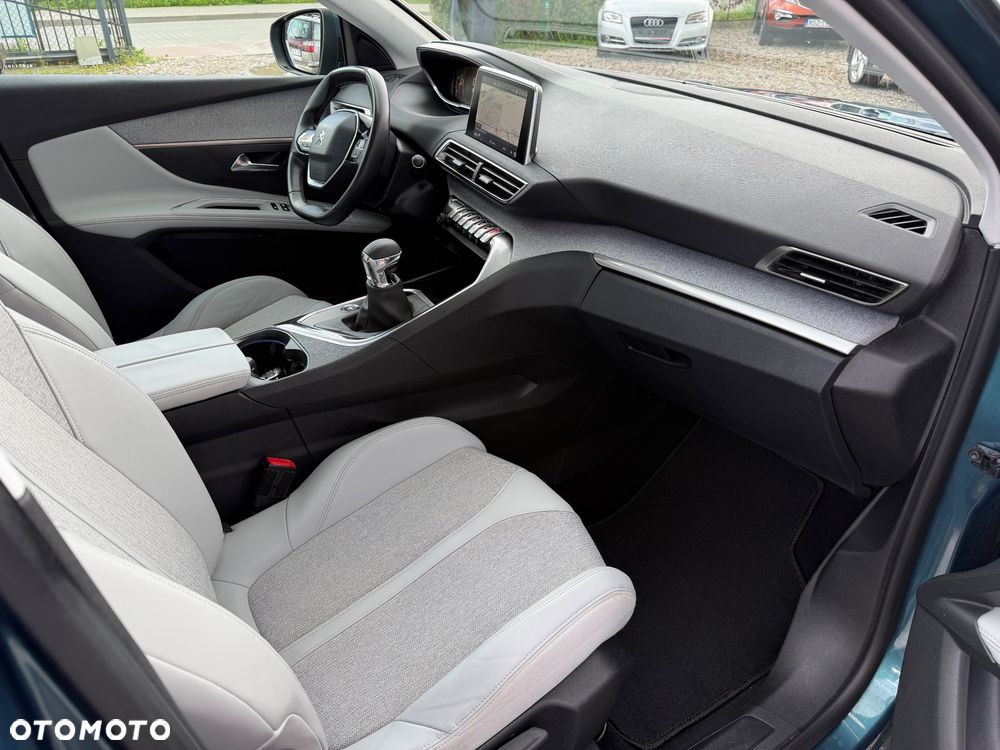 Peugeot 5008 - 9
