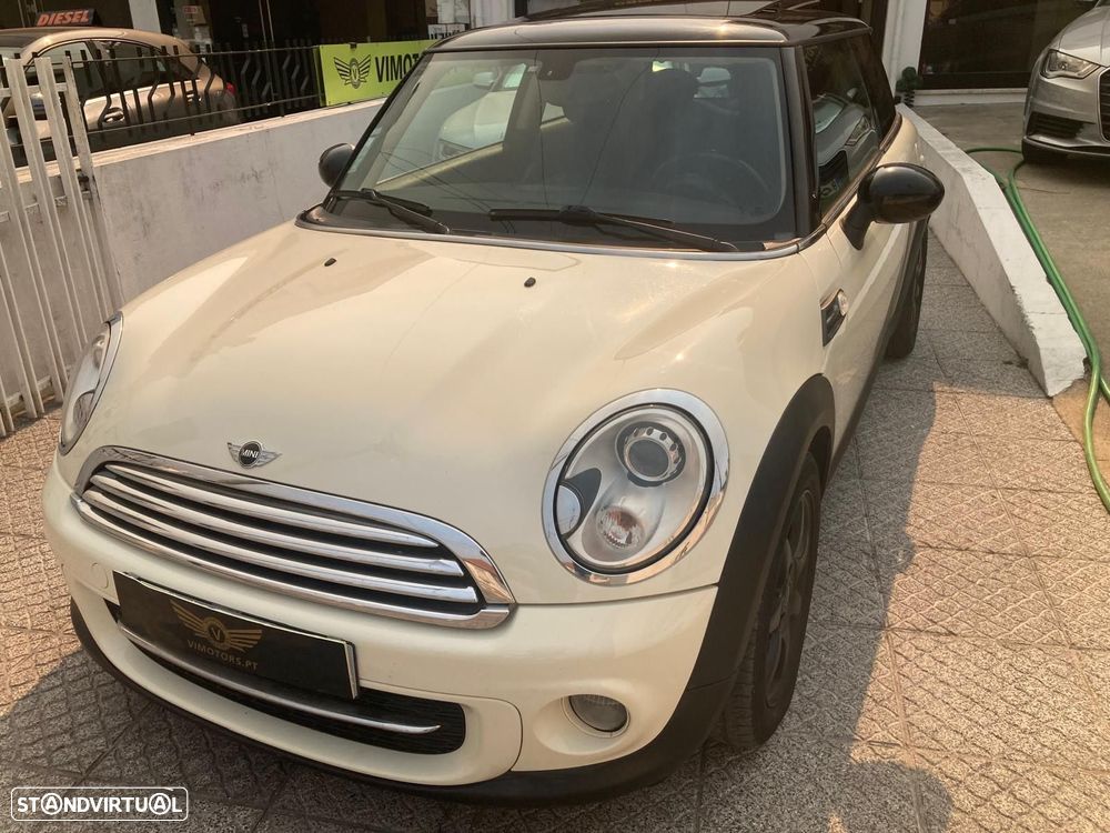MINI 3 Portas Cooper D - 2