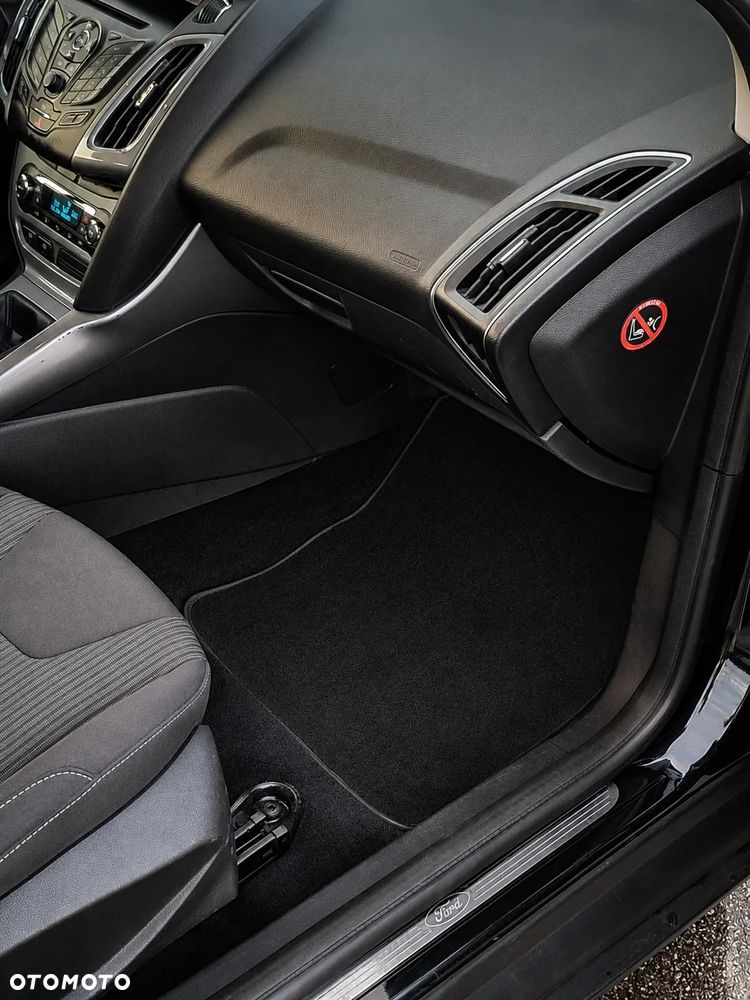 Ford Focus - 13
