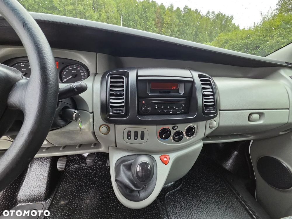 Renault Trafic - 32
