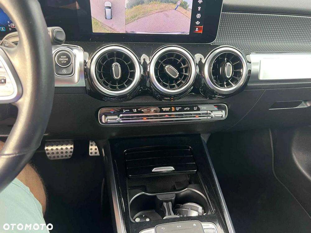 Mercedes-Benz GLB 200 d Progressive 8G-DCT - 15