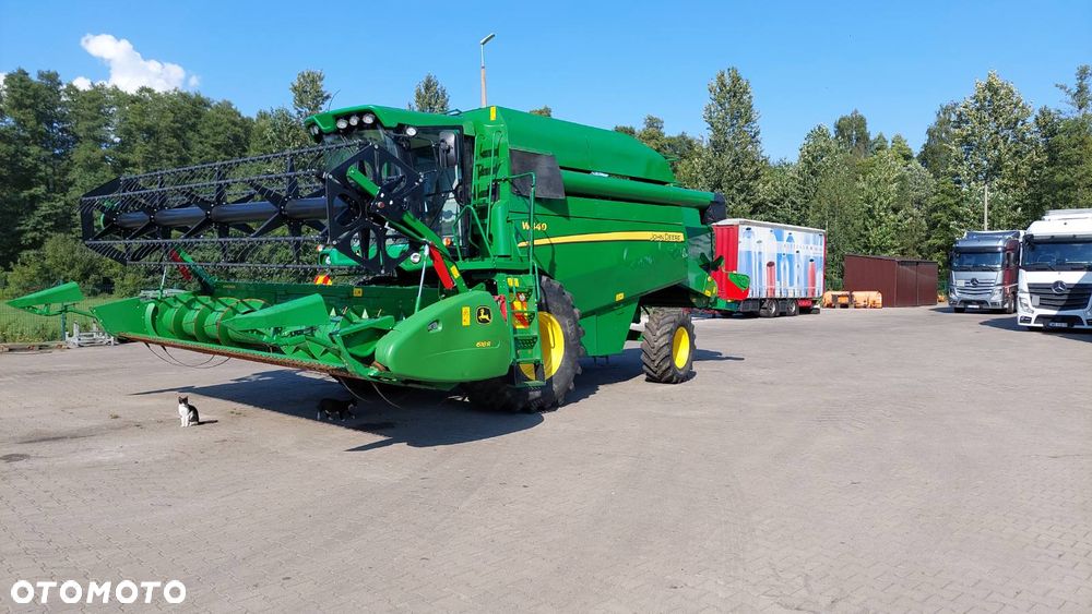 John Deere W440 - 1