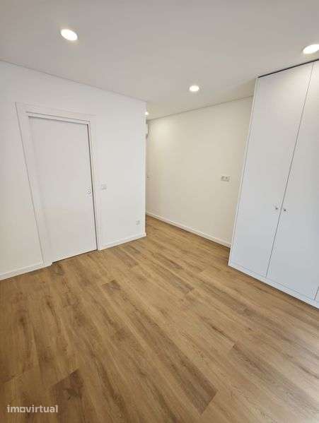 Venda de Apartamento T2 - Grande imagem: 4/12