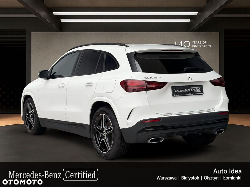 Mercedes-Benz GLA - 4