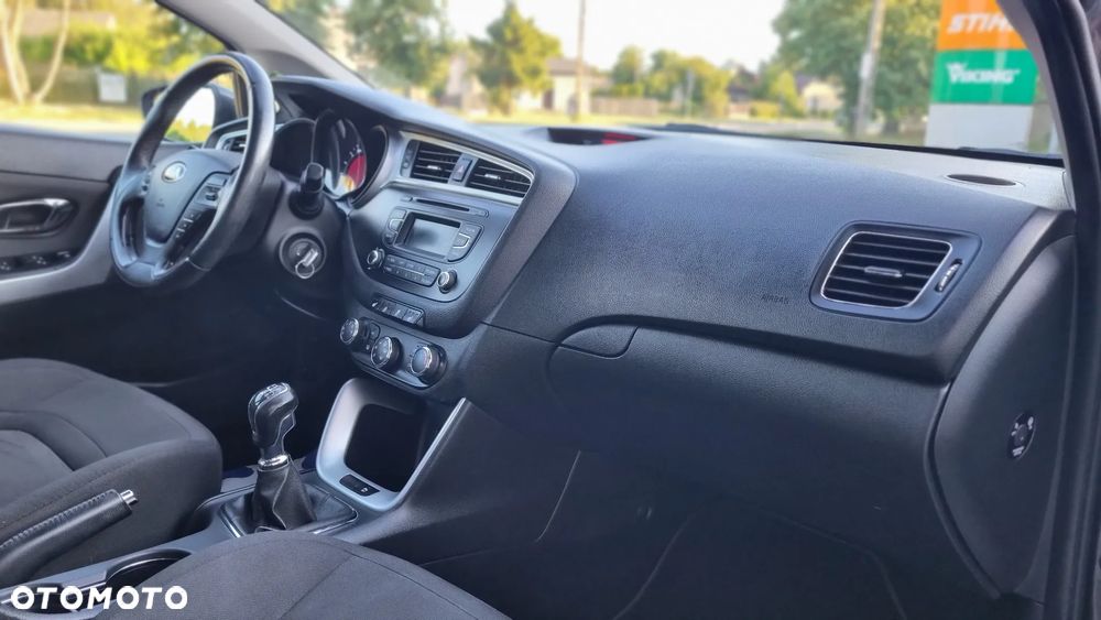 Kia Ceed 1.4 CVVT Vision - 15