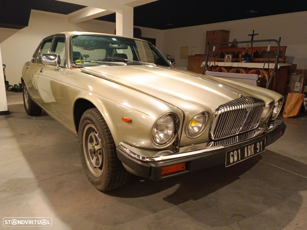 Daimler Sovereign - 1