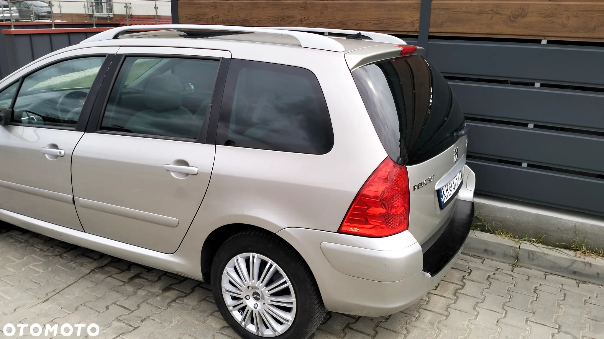 Peugeot 307 110 Automatik Premium - 4