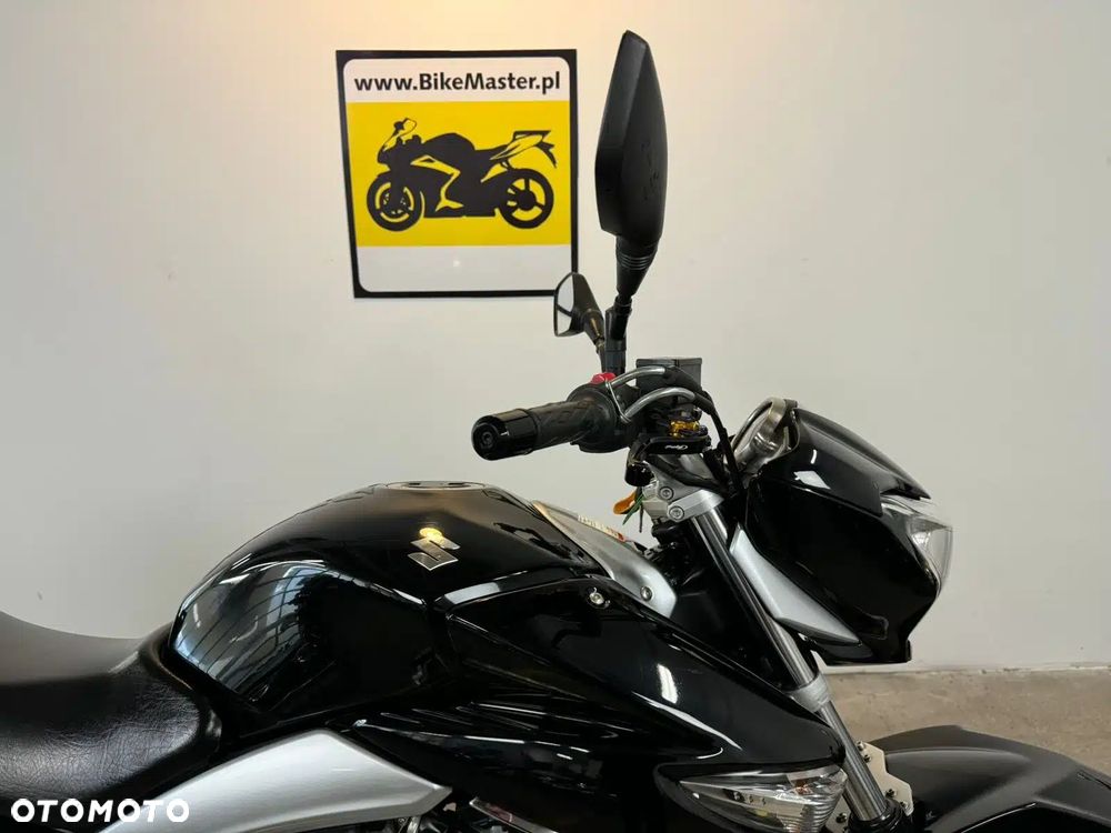 Suzuki GW 250 - 12
