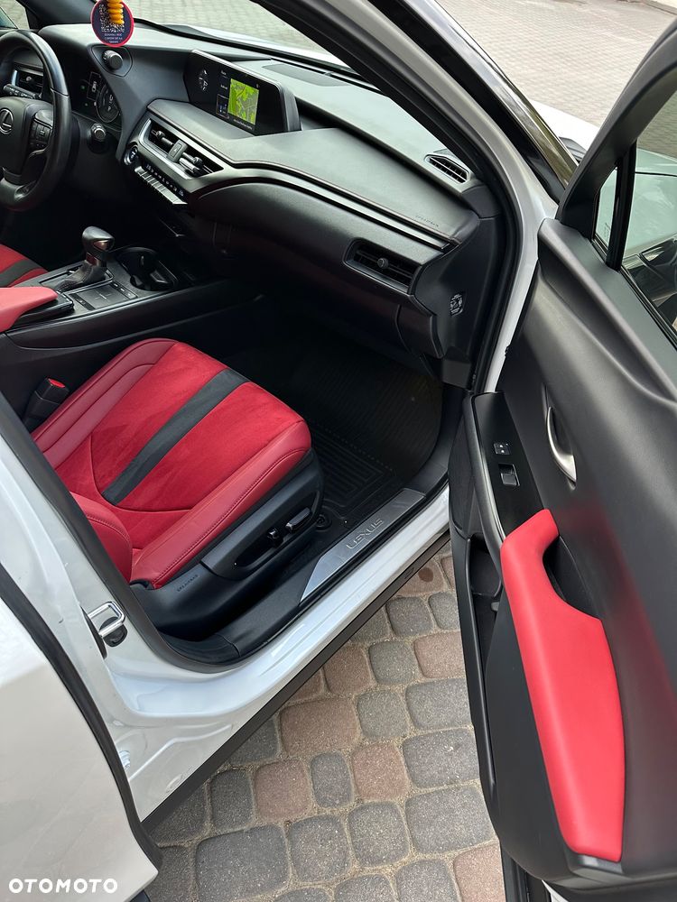 Lexus UX 250h Executive Line - 14