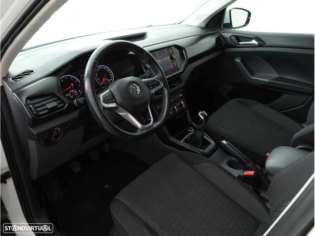 VW T-Cross 1.0 TSI Life - 27