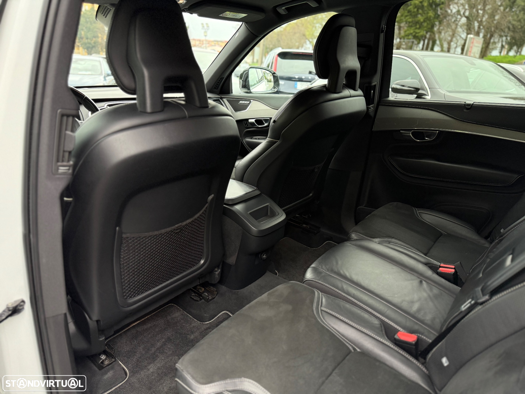 Volvo XC 90 2.0 B5 R-Design AWD - 21