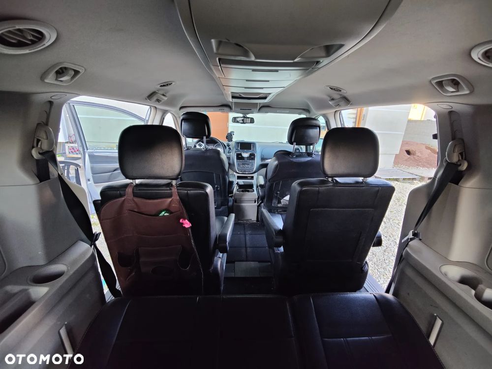 Chrysler Town & Country 3.6 Touring - 10