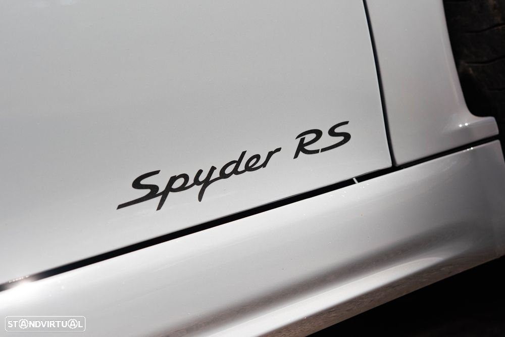 Porsche 718 Spyder RS - 21