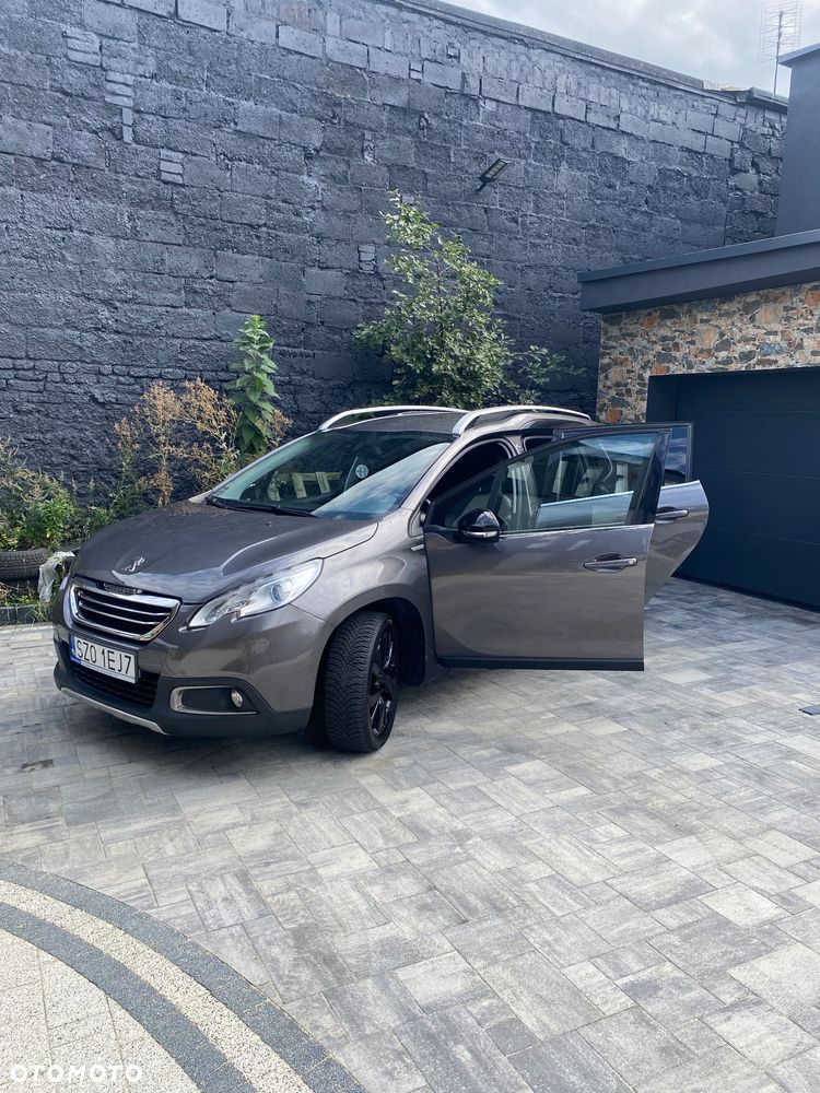 Peugeot 2008 1.2 Pure Tech Allure S&S - 3