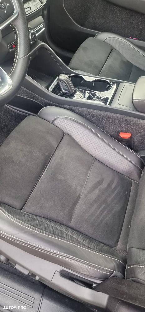 Volvo XC 40 D4 AWD R-Design - 16