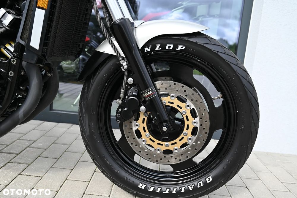 Yamaha V-MAX - 24