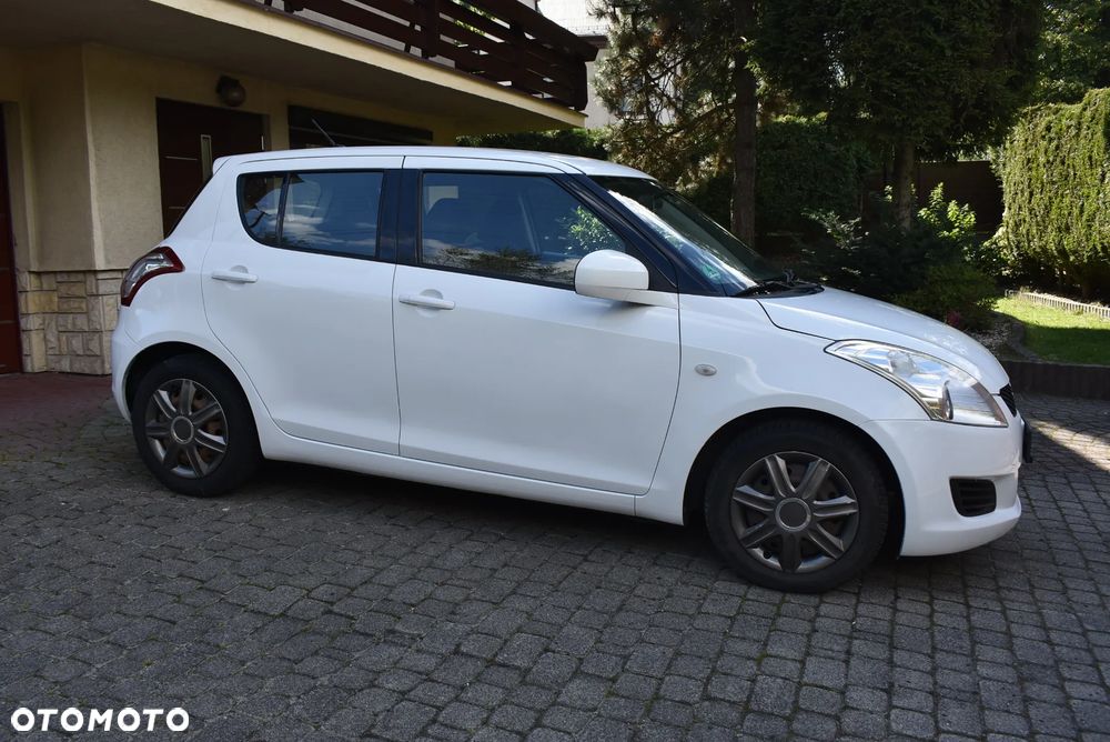 Suzuki Swift - 1