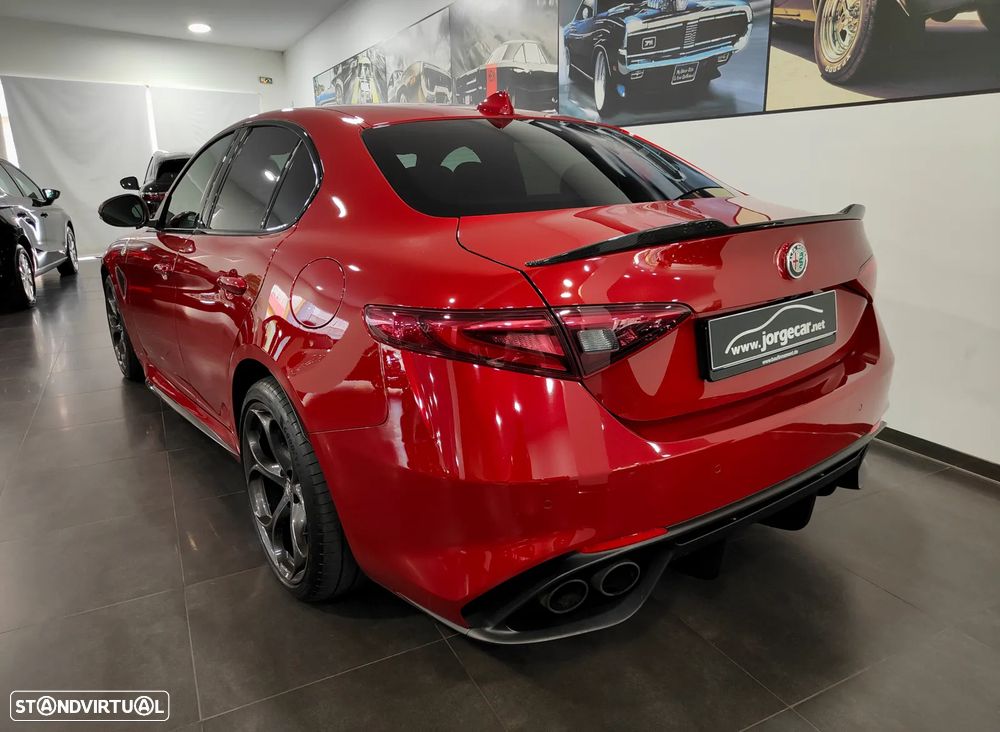 Alfa Romeo Giulia 2.9 Bi-Turbo Quadrifoglio AT8 - 18