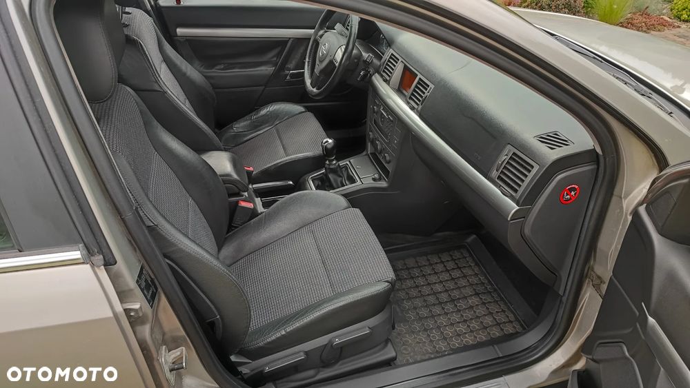 Opel Vectra 2.2 GTS - 15