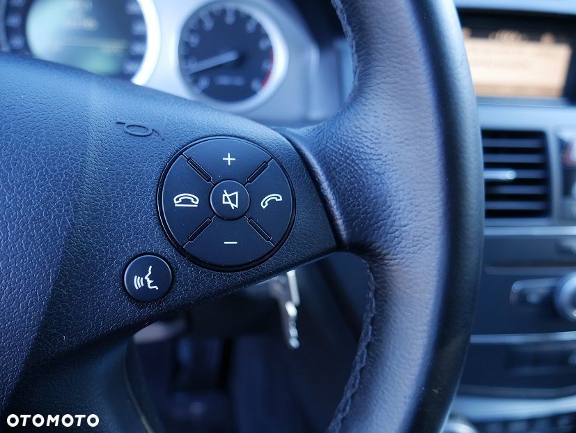 Mercedes-Benz Klasa C 200 Avantgarde Edition - 15