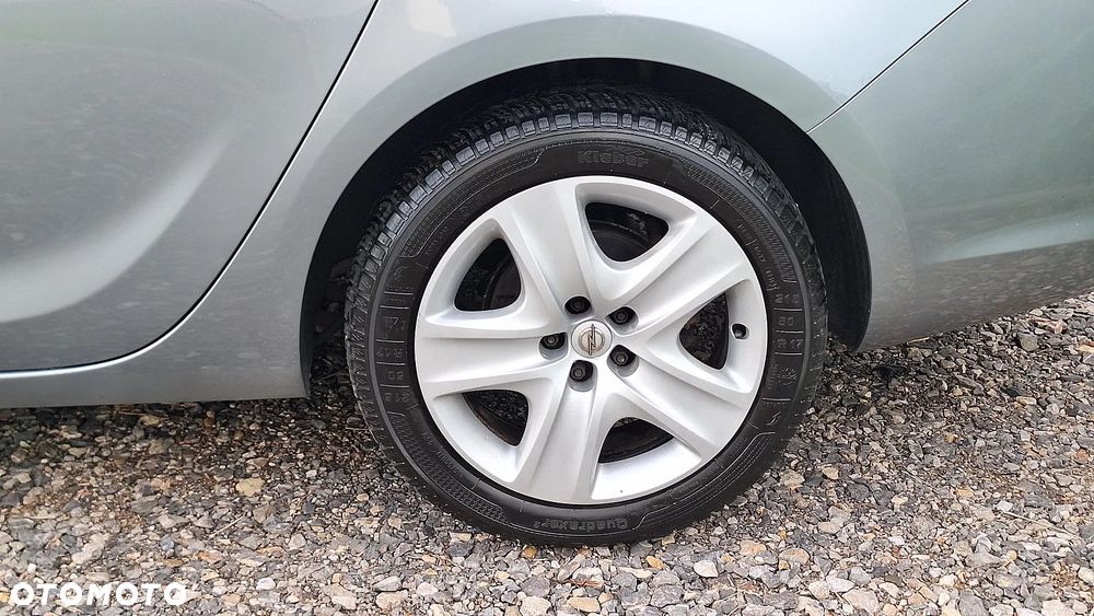 Opel Astra 1.4 Turbo - 31