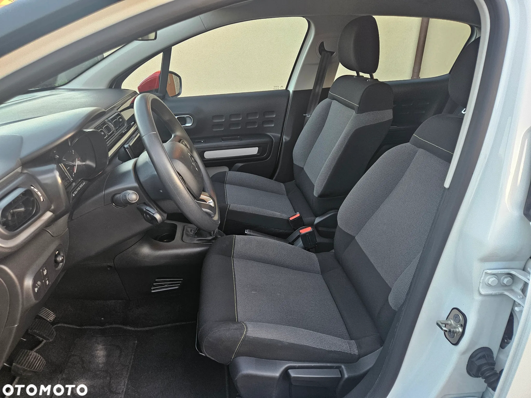 Citroën C3 1.2 PureTech C-Series - 10