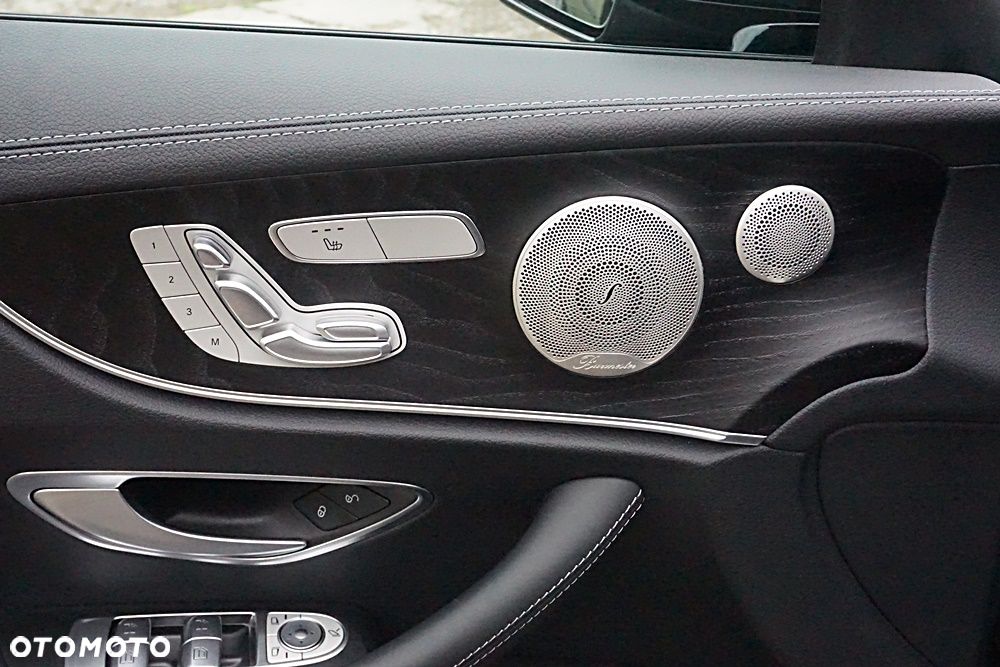 Mercedes-Benz Klasa E 220 d AMG - 35
