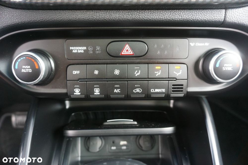 Kia Carens 1.7 CRDi Business Line 7os 7DCT - 6