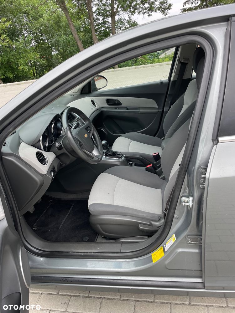 Chevrolet Cruze 1.8 LT - 11