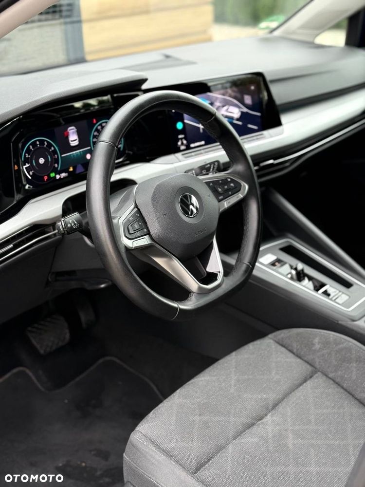 Volkswagen Golf - 18