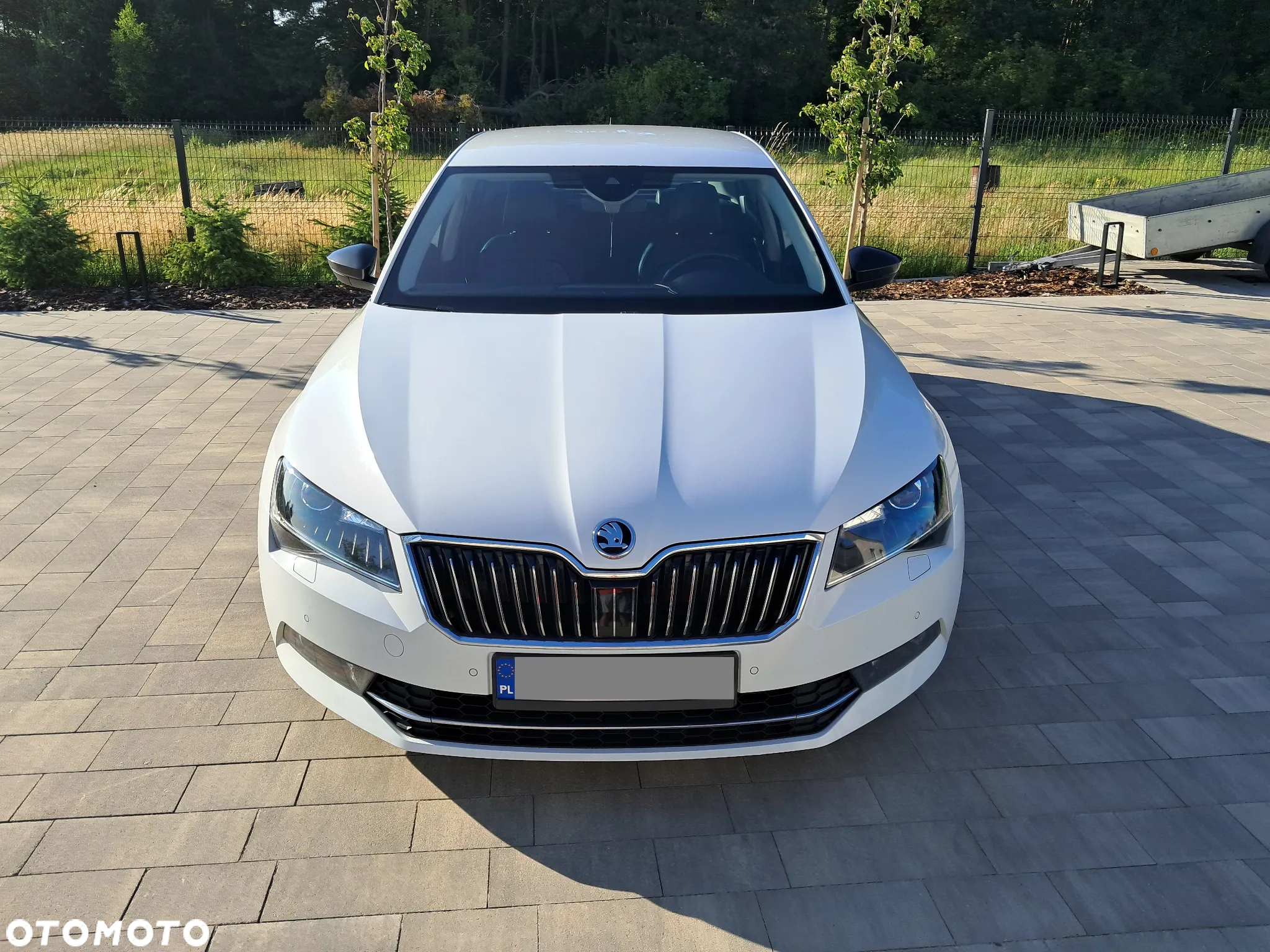 Skoda Superb 2.0 TDI L&K DSG - 2