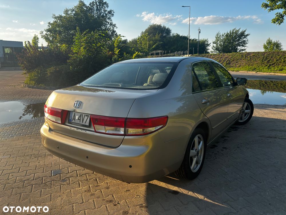 Honda Accord 2.4 LX - 4