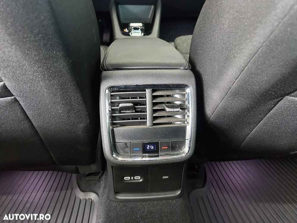 Skoda Octavia 2.0 TDI DSG Ambition - 12