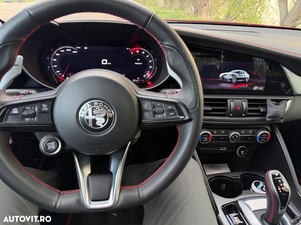 Alfa Romeo Giulia 2.0 Turbo 16V AT8-Q4 Competizione - 20