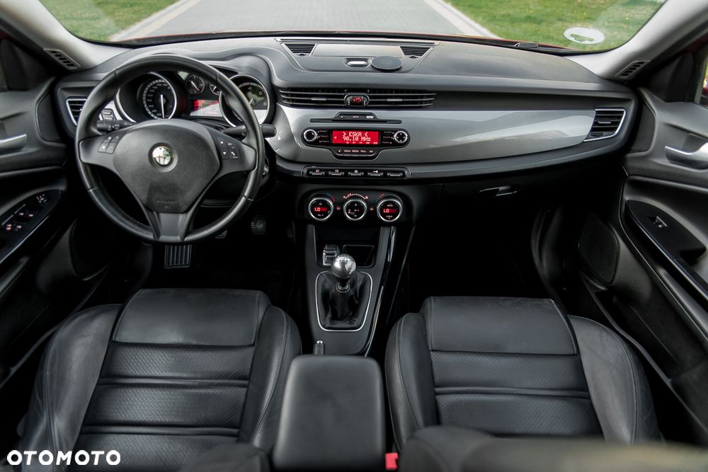 Alfa Romeo Giulietta 1.6 JTDM 16V - 5