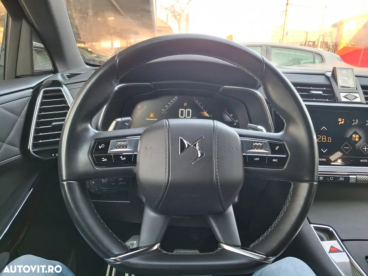 DS Automobiles DS 7 Crossback - 17