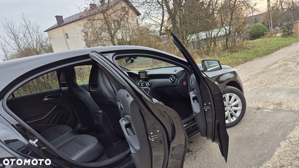 Mercedes-Benz Klasa A 180 (BlueEFFICIENCY) Urban - 6