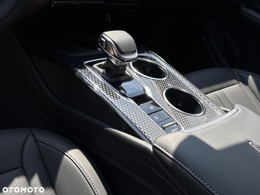 Hongqi HS3 1.5T FWD - 22