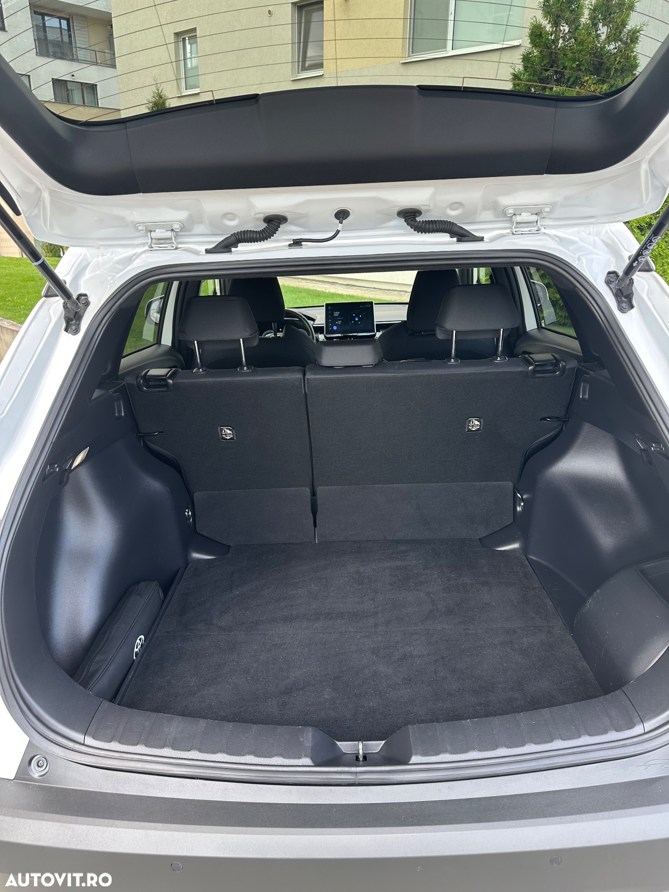 Toyota Corolla Cross Hybrid 2.0 VVT-i Lounge - 14